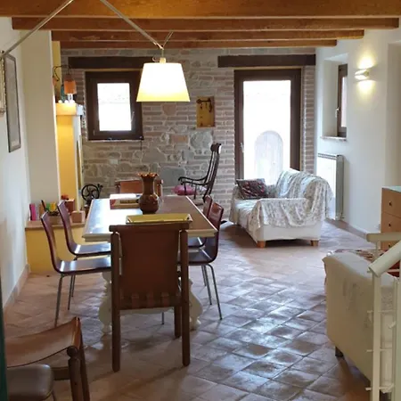 Un Sogno Nel Bosco Montefortino